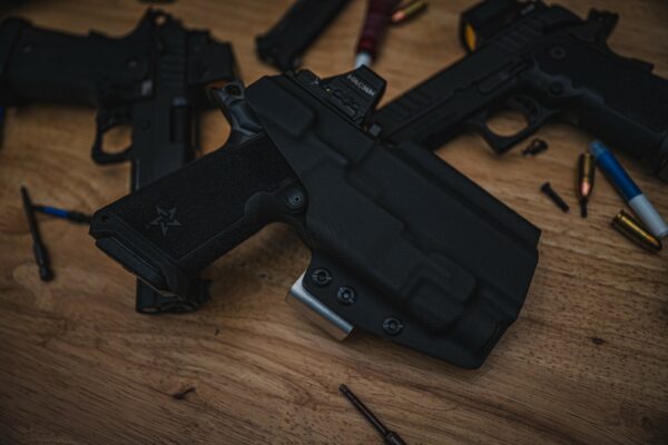 Staccato HD P4 w/ Streamlight TLR-7HLX & TLR-7/A "More Discreet" IWB Holster - LH Black - Image 2